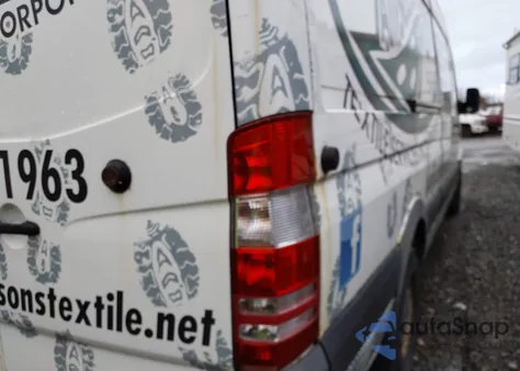 2013 Mercedes-Benz Sprinter 2500 High Roof из США, поврежденный, VIN WD3PE8CC2D5794085